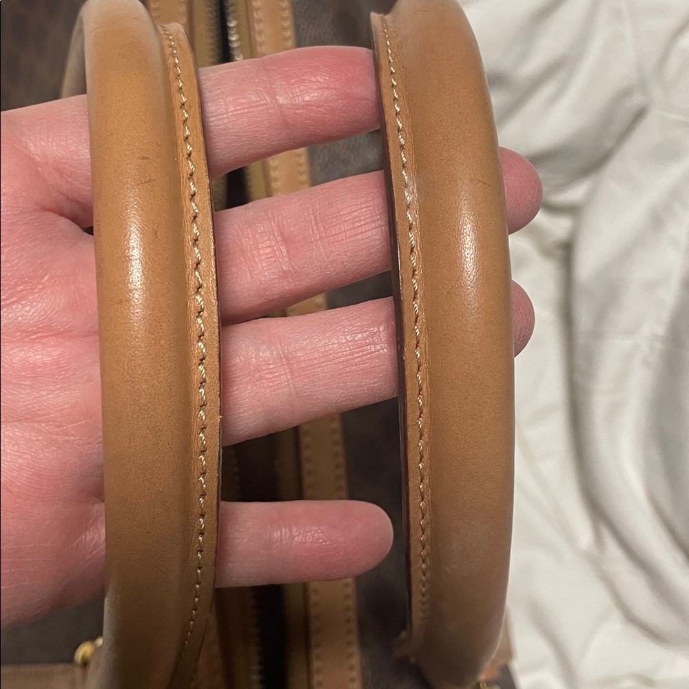 Celine Handbag - Picture 7 of 16